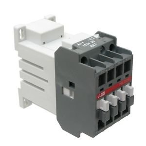 Контактор вспомогательный NL22E катушка 12V DC